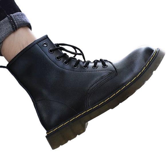 Dr. Marten 1460 Air Ware bouncing sole lace up boots - Picture 7 of 16